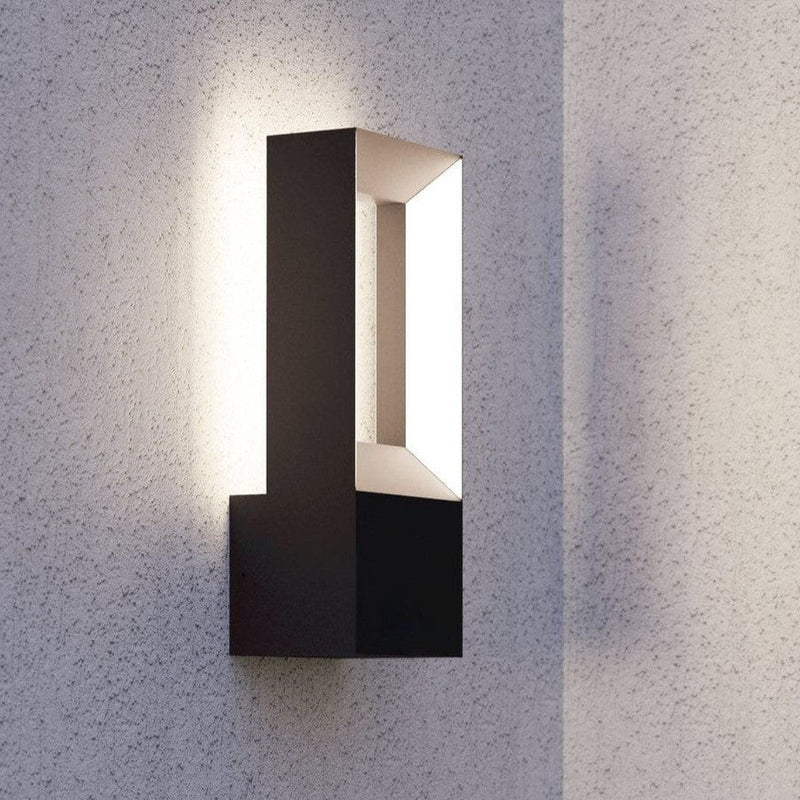 Riforano Contemporary Outdoor Wall Light